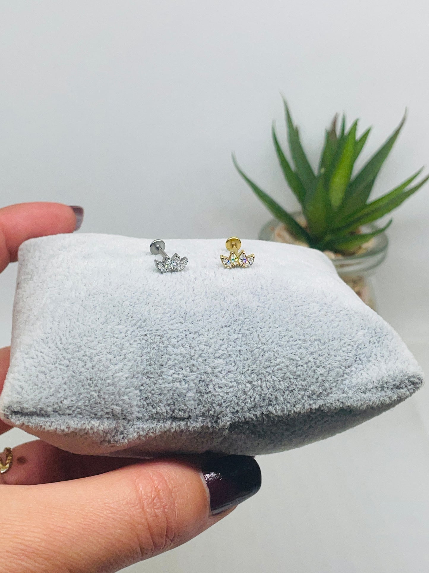 Piercing pétale strass