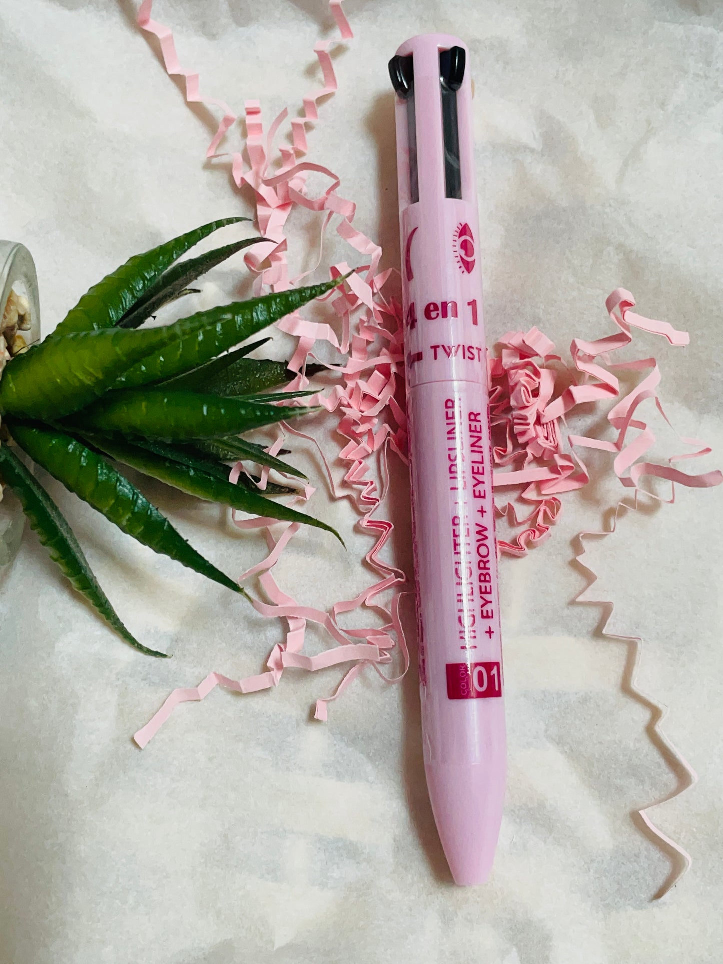 Stylo Maquillage 4 en 1 / Polyvalent & Pratique