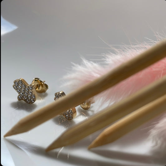 Boucles d'oreilles main