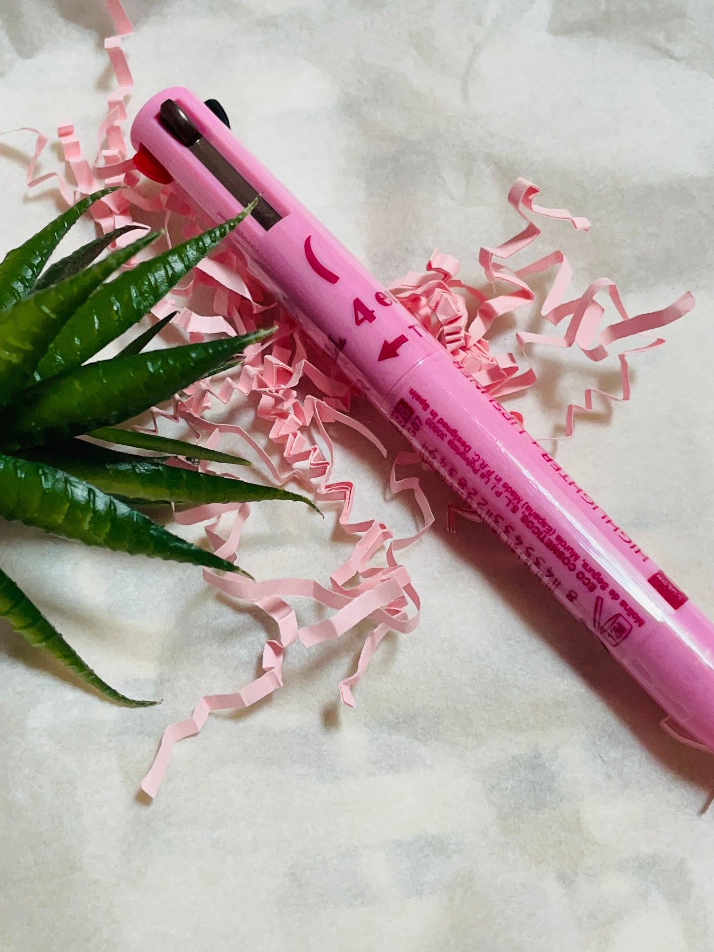 Stylo Maquillage 4 en 1 / Polyvalent & Pratique