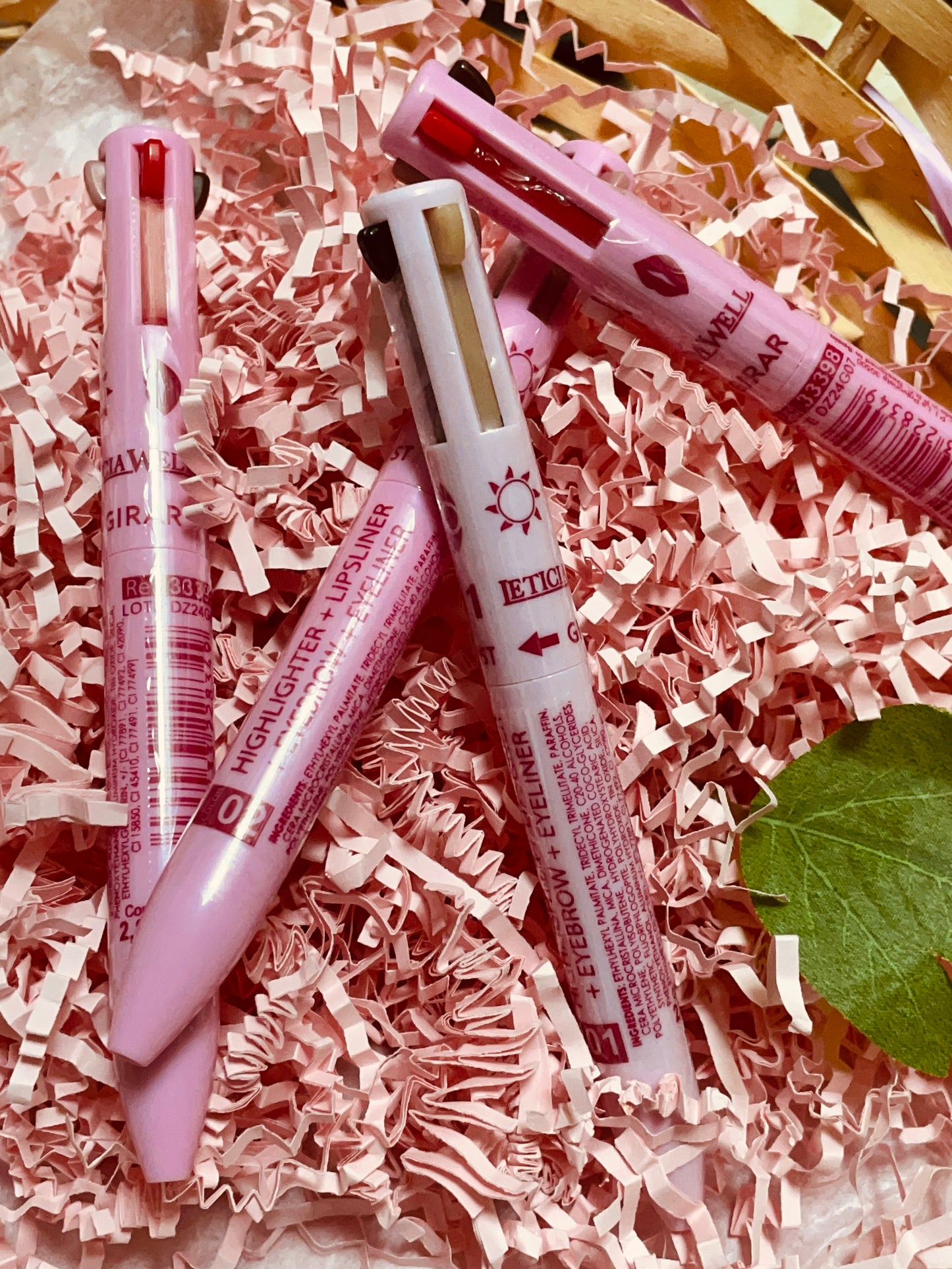 Stylo Maquillage 4 en 1 / Polyvalent & Pratique