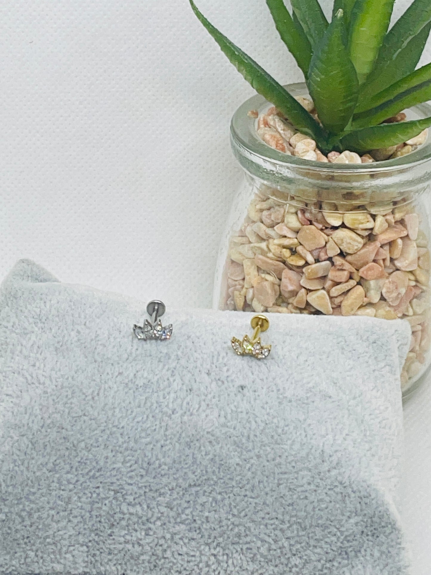 Piercing pétale strass
