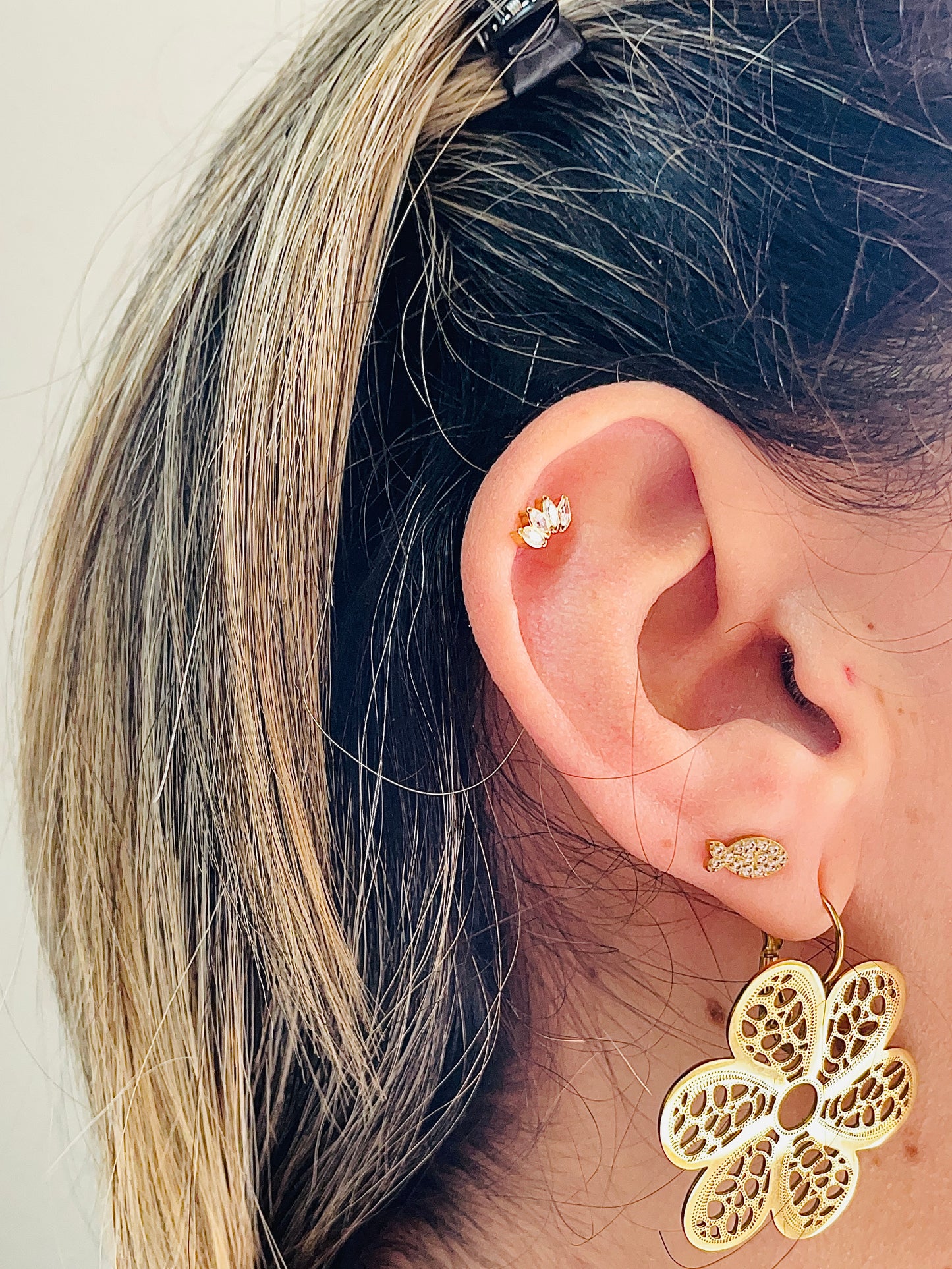 Piercing pétale strass