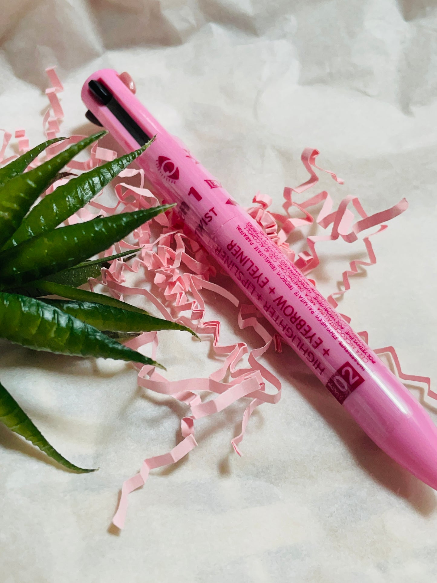 Stylo Maquillage 4 en 1 / Polyvalent & Pratique