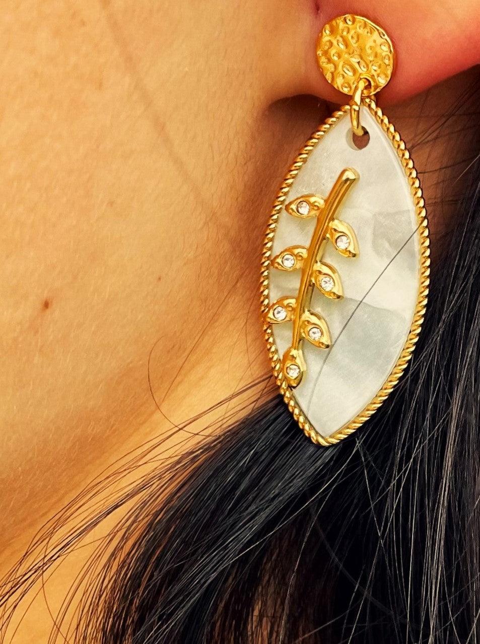 Boucles D'oreilles Feuilles en Nacre - Andreia Bijoux